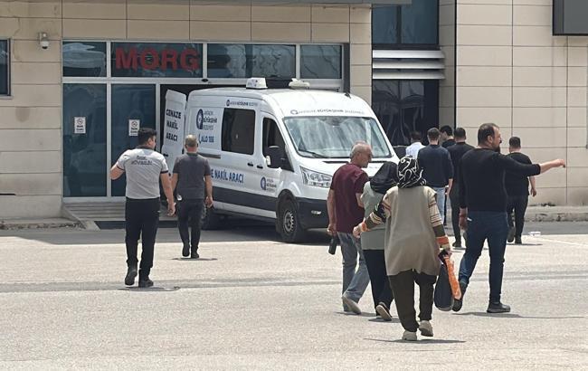 Trafikte yol verme kavgası: 3 ölü (2)
