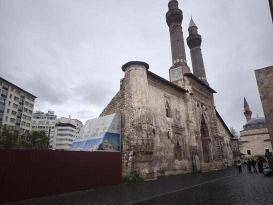 Sivas'taki Çifte Minareli Medrese'de kapsamlı restorasyon başlıyor