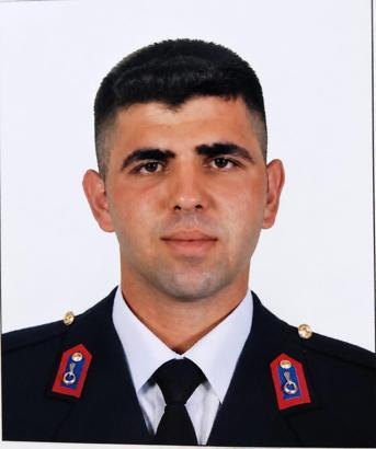 Kalp krizinden ölen ilçe jandarma komutanı, askeri törenle uğurlandı