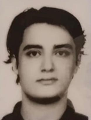 Annesini 20, babasını 10 bıçak darbesiyle öldüren şüpheli: Kriz anında yaptım