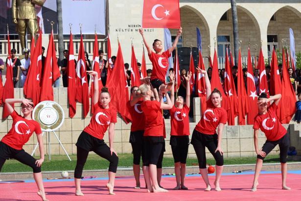 Mersin’de 19 Mayıs coşkuyla kutlandı