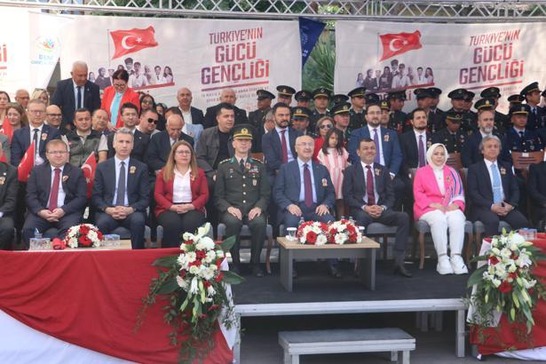 Denizli'de 19 Mayıs coşkuyla kutlandı
