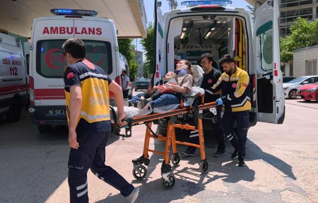 Otomobil takla attı; 1’i çocuk, 5 yaralı