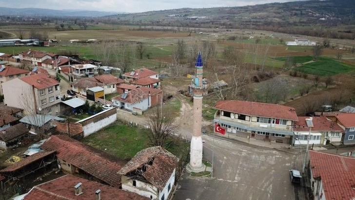 Camisiz minare, mahallenin sembolü oldu