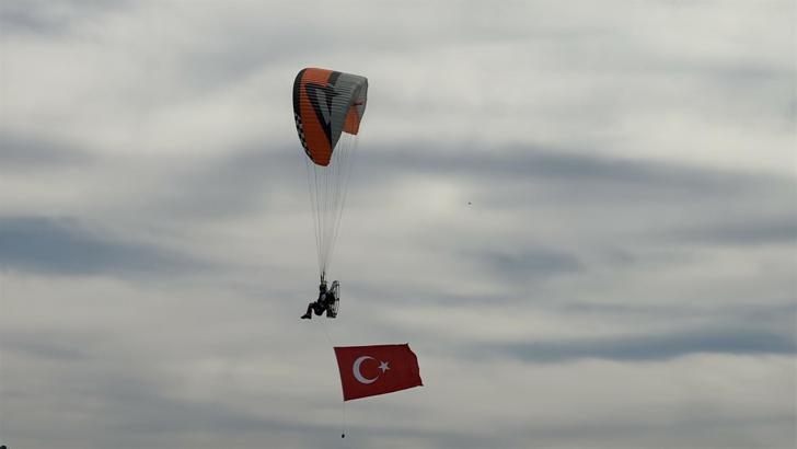 Bodrum semalarında ay yıldızlı 19 Mayıs kutlaması