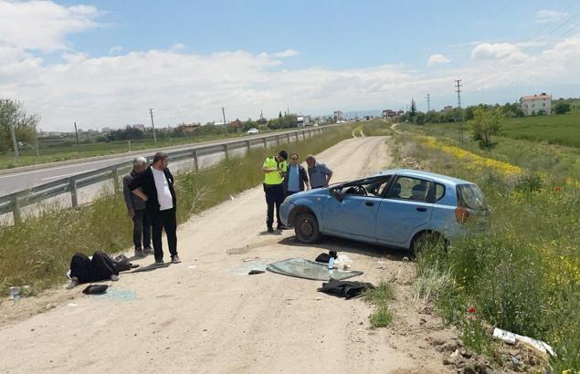 Aksaray'da otomobil takla attı: 2 yaralı
