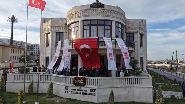 Tarihi Hatay Devleti Meclis Binası, tiyatro sahnesi olarak hizmete açıldı