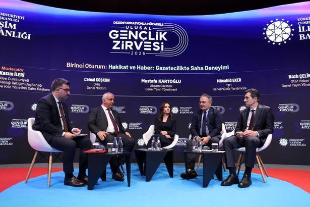 Dezenformasyonla Mücadele Ulusal Gençlik Zirvesi 2026'da deneyimli gazeteciler gençlerle tecrübelerini paylaÅŸtı