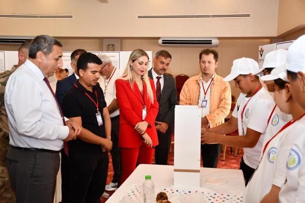 Yeşilovacık Ortaokulu’nda TÜBİTAK 4006 Bilim Fuarı