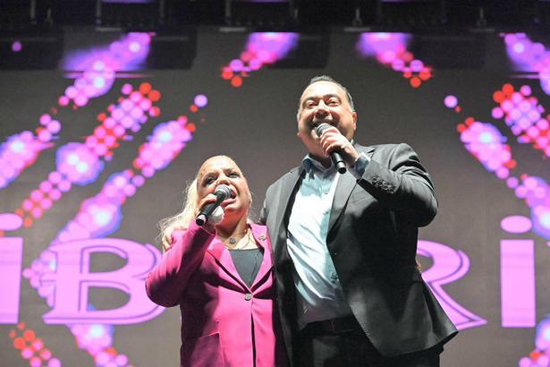 Manisa'daki 19 Mayıs Gençlik Festivali'nde Kibariye fırtınası esti
