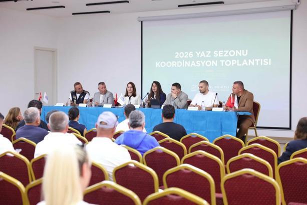 Çeşme Belediyesi 2026 yaz sezonu öncesi esnafla bir araya geldi