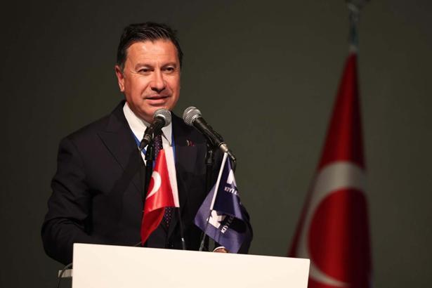 Kıyı Belediyeler Birliği Başkanlığı'na yeniden Ahmet Aras seçildi