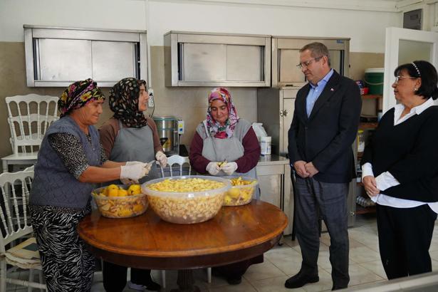 Ayvalık'ta kadın emeği ekonomiye dönüşüyor