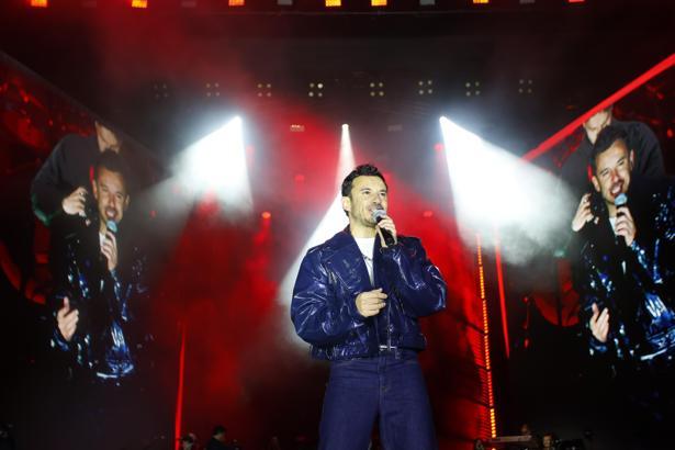 Şarkıcı Buray, Eskişehir Kültür Yolu Festivali'nde sahneye çıktı