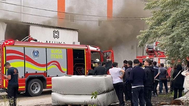 Bursa'da koltuk fabrikasında yangın