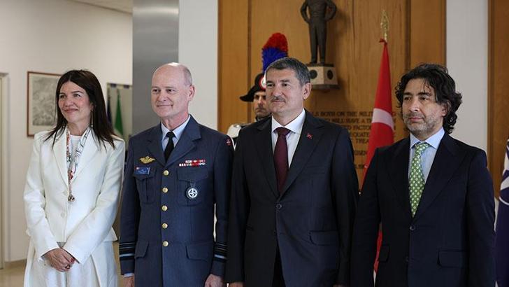 Roma’da ‘Ankara NATO Zirvesi Ekseninde İttifakın Güney Kanadı’ paneli düzenlendi