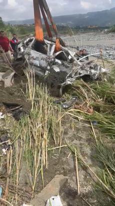 Hatay'da Asi Nehri taştı, sağanakta köprü ve yollar ile bir ev çöktü; 3 ölü, 3 yaralı, 2 kayıp / Ek fotoğraflar