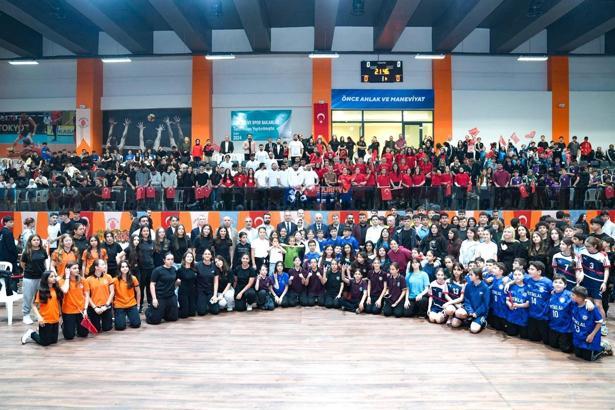 18’inci Geleneksel Spor Oyunları düzenlenen törenle sona erdi