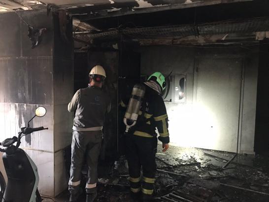 Apartmanda çıkan yangında 6 kişi dumandan etkilendi