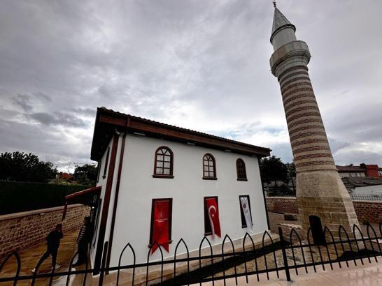 Edirne'de restore edilen tarihi mescit, cami olarak ibadete açıldı