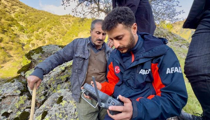 Muş'ta dereye düşen Gülsima aranıyor