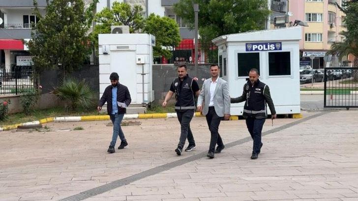 İstanbul merkezli 'rüşvet' soruşturmasında CHP'li il başkanı adliyede