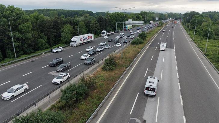 Anadolu Otoyolu’nun Düzce geçişinde bayram trafiği