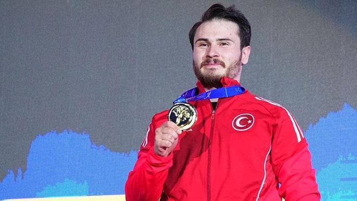 Avrupa Karate Şampiyonası'nda Enes Özdemir altın madalya kazandı