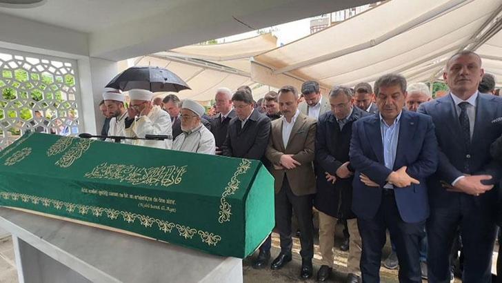 Eski Adalet Bakanı Tunç'un kayınpederi son yolculuğuna uğurlandı