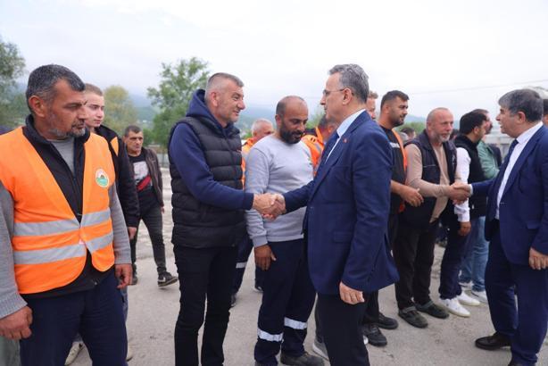İlkadım Belediye Başkanı Kurnaz, belediye personeliyle bayramlaştı