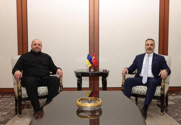 Bakan Fidan, Ukrayna Ulusal Güvenlik ve Savunma Konseyi Sekreteri Rustem Umerov ile görüştü