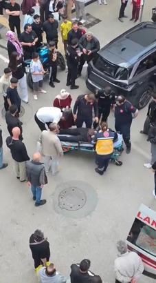 Pendik'te otomobile çarpan motosikletli yaralandı