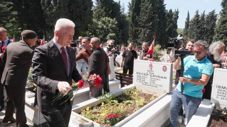 Vali Gül, Edirnekapı ÅžehitliÄŸi'ni ziyaret etti