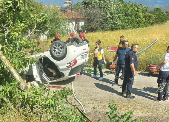 Balıkesir'de otomobil takla attı: 1 ölü, 3 yaralı