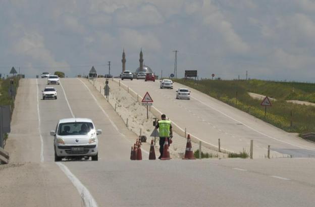 26 ilin geçiş güzergahı Kırşehir´de bayram arifesinde trafik denetimi