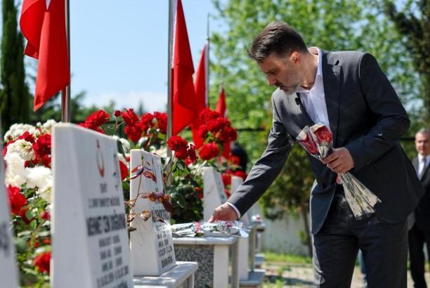 Başkan Vekili Şahin Biba’dan şehitlik ve esnaf ziyareti