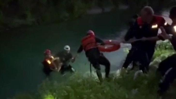 Sulama kanalına düşen genç, itfaiye görevlisinin kalp masajıyla hayata döndürüldü