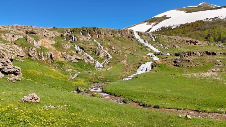 Erzincan’da 2 bin metre rakımda saklı kalan Konarlı Şelalesi