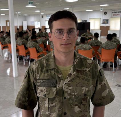 Bayramı kışlada karşılayan Mehmetçik, komutan ve silah arkadaşlarıyla bayramlaştı / Ek fotoğraflar