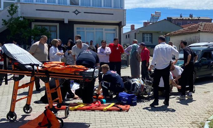 Otomobil ile çarpışan motosikletteki 2 kişi yaralı