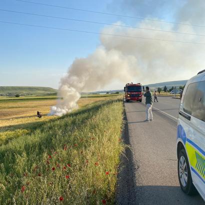 Kilis'te otomobil tarlaya savruldu: 6 yaralı