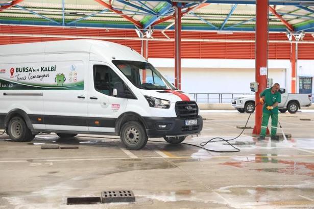 Osmangazi’deki kurban kesim alanlarında temizlik mesaisi
