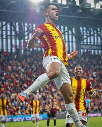 Göztepe yönetimi Juan transferinde aceleci davranmayacak