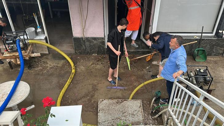 Edirne'de dolu ve sağanak etkili oldu (2)
