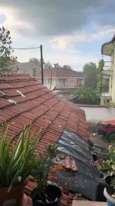 Bursa'da sağanak günlük yaşamı olumsuz etkiledi