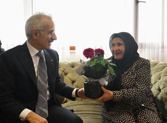 Bakan Uraloğlu: Bayramlar, birlik, beraberlik ve kardeşliği pekiştirir