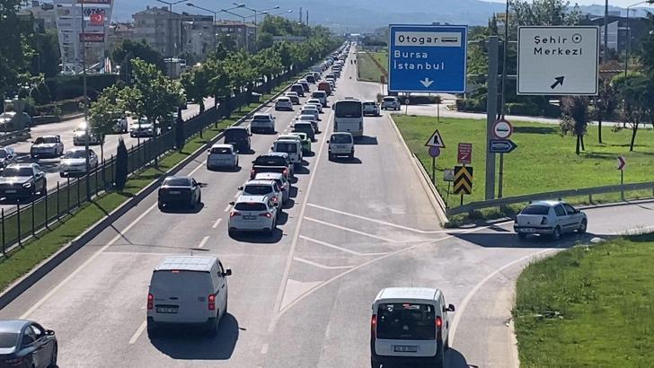 Bursa-Ankara kara yolunda bayram dönüşü yoğunluğu