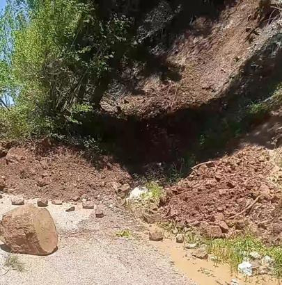 Osmaniye´de heyelan yayla yolunu kapattı