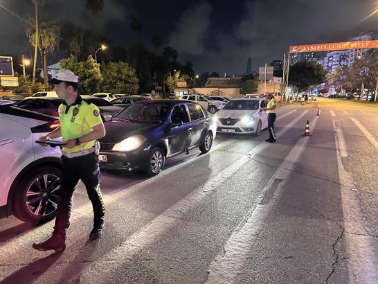 Adana'da trafik denetimi; 126 sürücüye ceza yazıldı