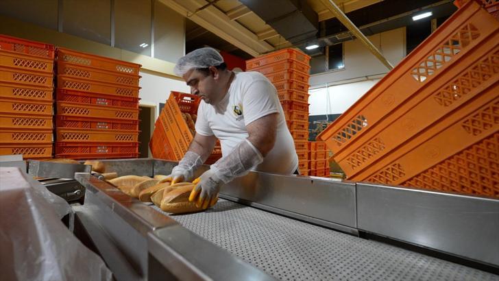 Büyükşehir Belediyesi’nden günde 100 bin adedin üzerinde ekmek üretimi